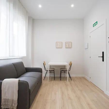 Apartahotel Urbil Zumalacarregui 3*