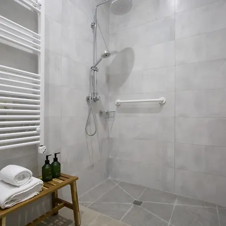 Urbil Zumalacarregui 3* Bilbao